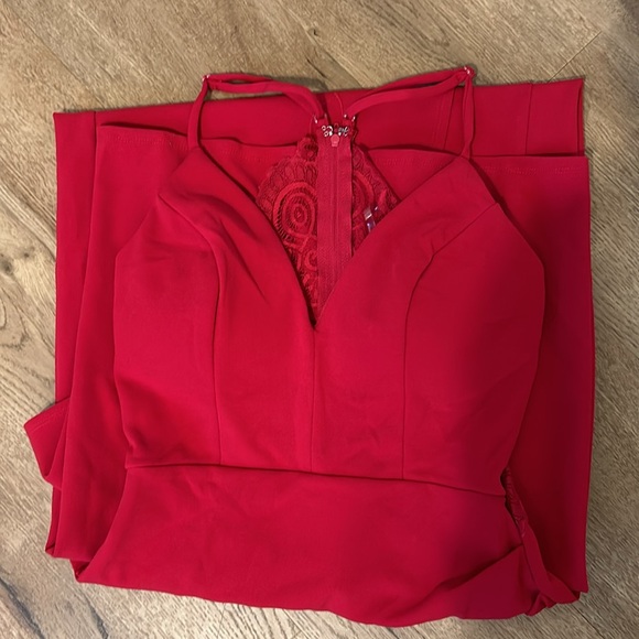 Women’s red formal dress size medium spaghetti strap high slit Emerald Sundae. - Picture 10 of 10